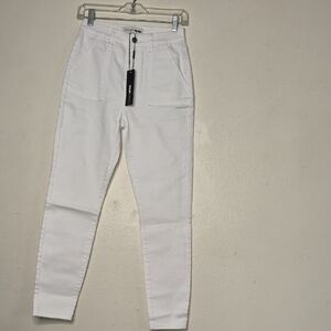 Fashion Nova White Straight Leg Jeans SIZE 7